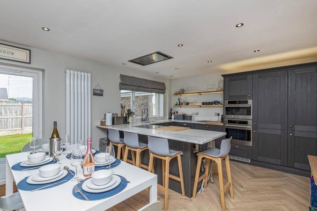 Family-Friendly Retreat Between Beach & Mountains Tremadog Extérieur photo