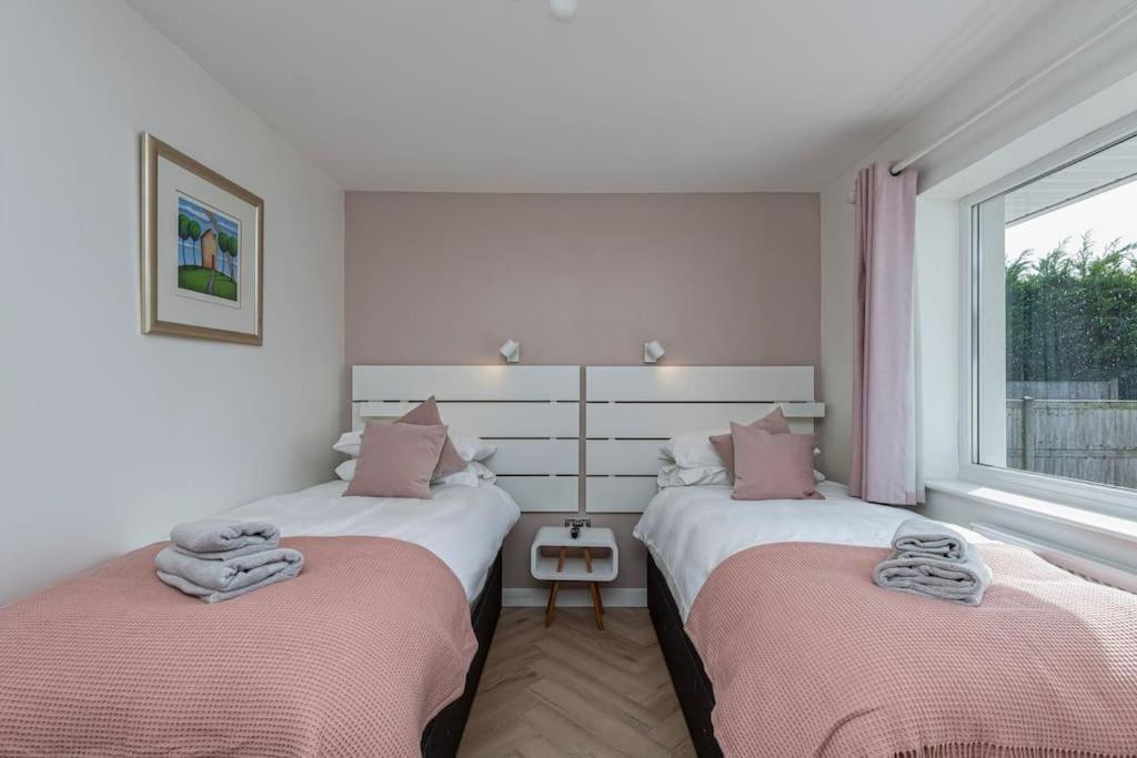 Family-Friendly Retreat Between Beach & Mountains Tremadog Extérieur photo